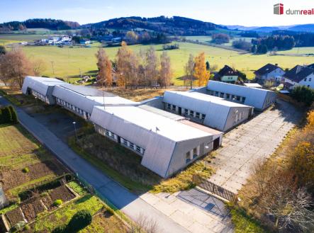 Pronájem komerčního objektu, průmyslový areál, 1 895 m²