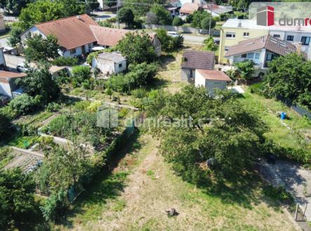 Prodej pozemku pro bydlení, 2 401 m²