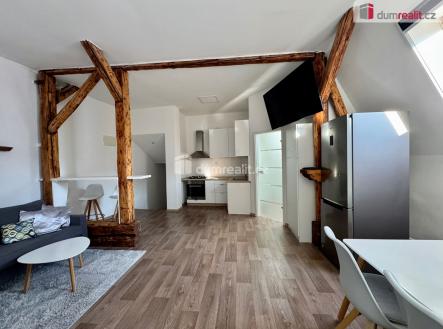 Pronájem bytu, 3+kk, 80 m²