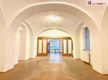 Pronájem obchodní prostor, 80 m²