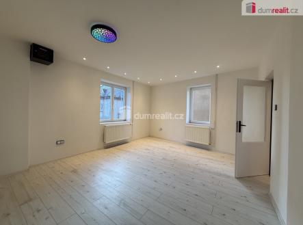 Pronájem bytu, 1+1, 38 m²