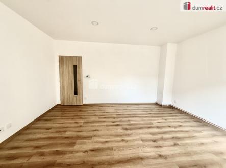 Pronájem bytu, 1+1, 37 m²