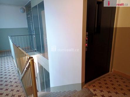 Pronájem bytu, 4+1, 92 m²