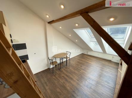 Pronájem bytu, 1+kk, 30 m²