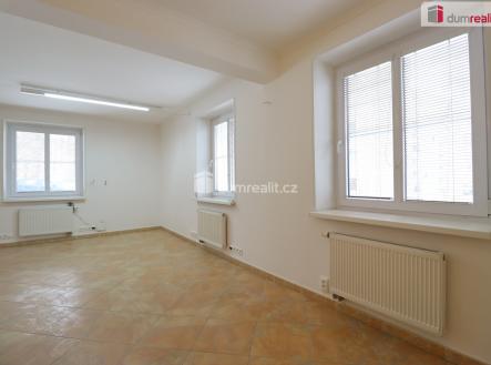 Pronájem jiné komerční nemovitosti, 79 m²