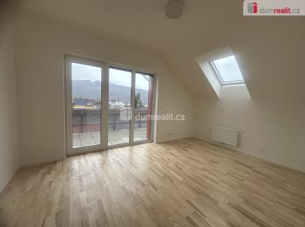 Pronájem bytu, 3+kk, 82 m²