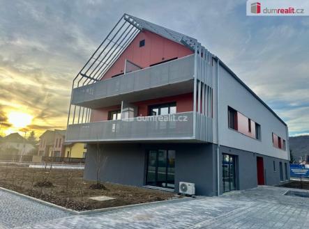 Pronájem bytu, 3+kk, 82 m²