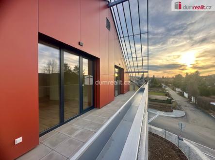 Pronájem bytu, 3+kk, 82 m²