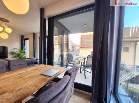 Pronájem bytu, 3+kk, 104 m²