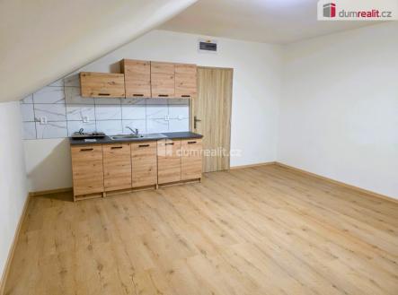 Pronájem bytu, 1+kk, 32 m² obrázek