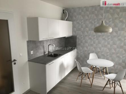 Pronájem bytu, 1+kk, 33 m²
