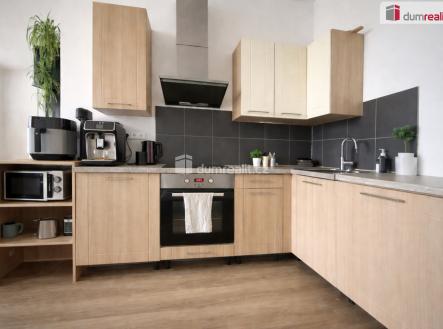 Pronájem bytu, 2+kk, 83 m²