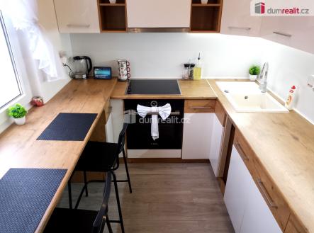 Pronájem bytu, 2+1, 55 m²