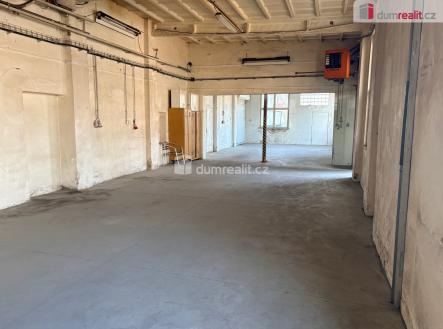 Pronájem skladovací prostor, 130 m²