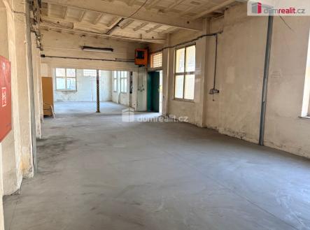 Pronájem skladovací prostor, 130 m²