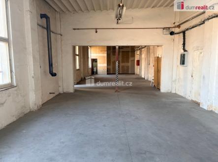Pronájem skladovací prostor, 130 m²