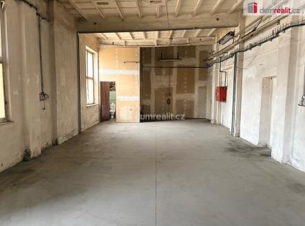 Pronájem skladu, 79 m²