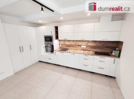 Pronájem bytu, 2+kk, 68 m²