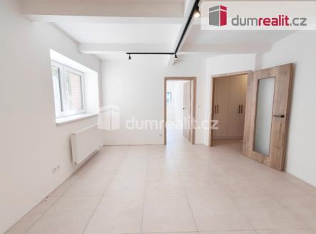 Pronájem bytu, 2+kk, 68 m²