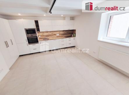 Pronájem bytu, 2+kk, 68 m²