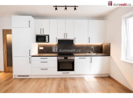 Pronájem bytu, 1+kk, 36 m²