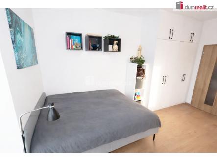 Pronájem bytu, 1+kk, 36 m²