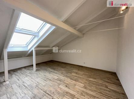 Pronájem bytu, 1+kk, 29 m²