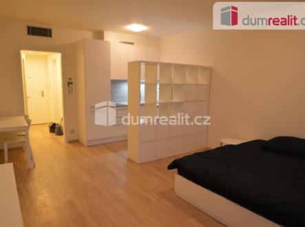 Pronájem bytu, 1+kk, 37 m²