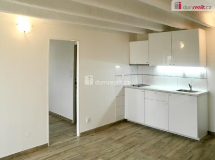 Pronájem bytu, 1+1, 28 m²