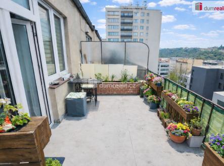 Pronájem bytu, 1+kk, 62 m²