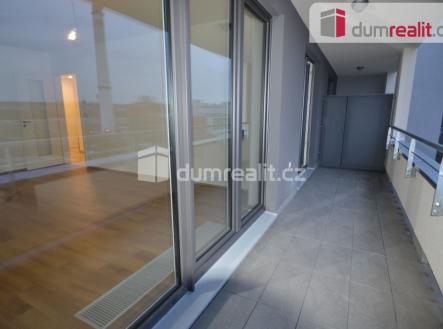 Pronájem bytu, 2+kk, 58 m²