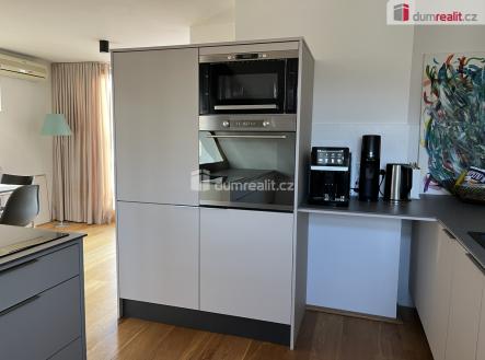 Pronájem bytu, 3+kk, 140 m²