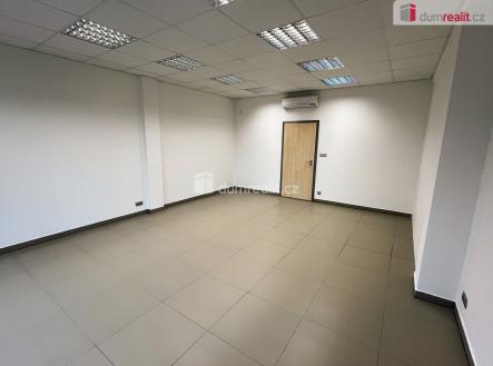Pronájem kanceláře, 32 m²