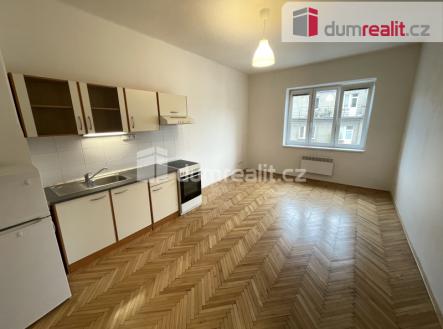 Pronájem bytu, 1+kk, 30 m²