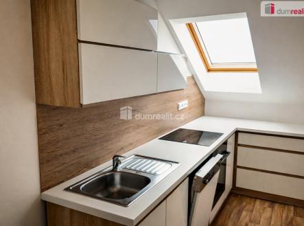 Pronájem bytu, 2+kk, 68 m²