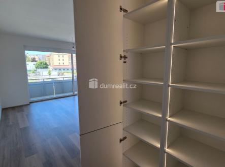 Pronájem bytu, 3+kk, 72 m²