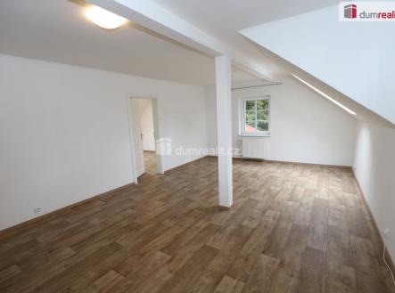 Pronájem bytu, 3+1, 100 m²