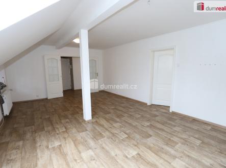 Pronájem bytu, 3+1, 100 m²