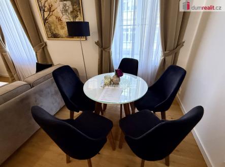 Pronájem bytu, 2+kk, 58 m²