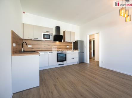 Pronájem bytu, 2+kk, 77 m²