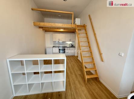 Pronájem bytu, 1+kk, 35 m²