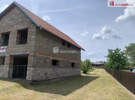 Prodej pozemku pro bydlení, 4 212 m²