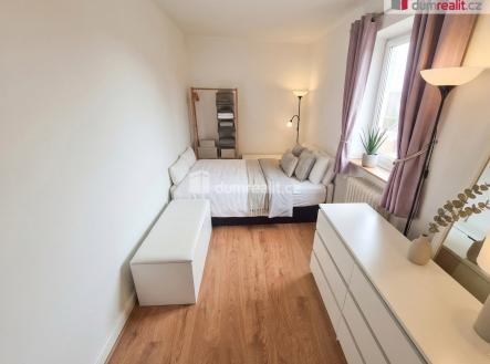 Pronájem bytu, 3+kk, 60 m²