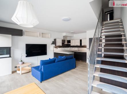 Pronájem bytu, 3+kk, 74 m²