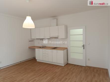 Pronájem bytu, 1+kk, 32 m²