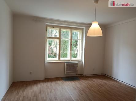 Pronájem bytu, 1+kk, 32 m²