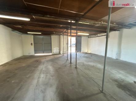 Pronájem skladovací prostor, 90 m²