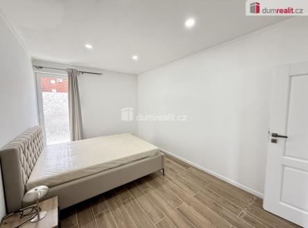 Pronájem bytu, 3+kk, 98 m²