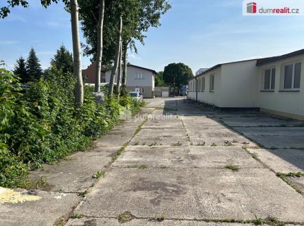 Pronájem skladovací prostor, 210 m²