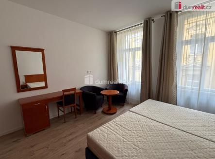 Pronájem bytu, 1+kk, 35 m²